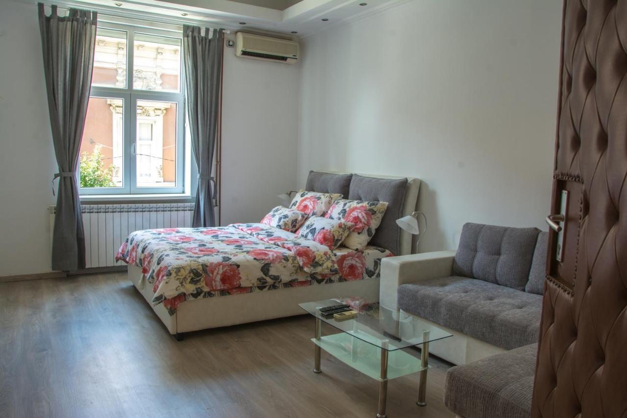 Apartment Petra 072 Belgrado Esterno foto
